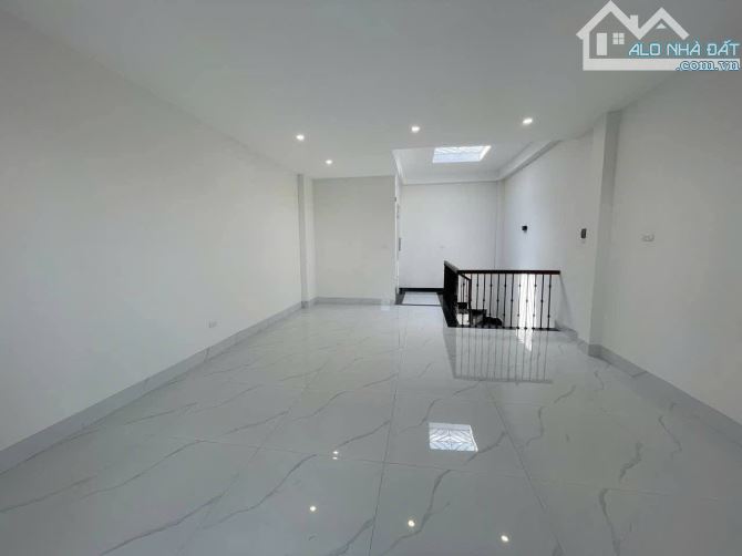Bán nhà ngọc thụy 41m2 6 tâng thang máy Gara ô tô  full nội thất thất giá nhỉnh 10 tỷ - 3