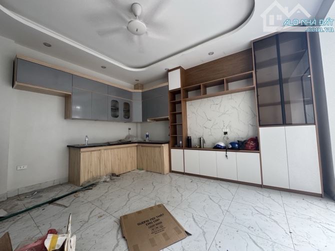 Bán nhà 5 tầng 34m² ô tô đỗ cửa, 1 nhà ra phố tại Quang Lãm, Phú Lãm, Hà Đông.  Diện tích: - 3
