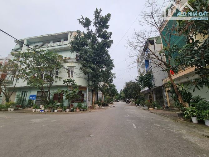 👉 Bán lô đất YNa nhìn vườn hoa Nguyễn Tự Cường . Đẹp , thoáng mát - 3