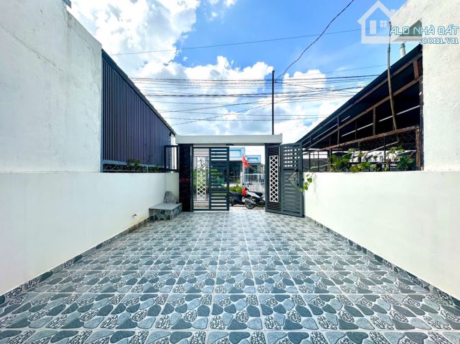 Bán nhà 3PN mới xây ấp tràm lạc, gần ngã 3 Mỹ Hạnh, đường chuẩn bị lên nhựa - 3