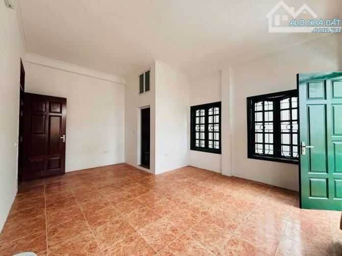 Thuỵ Khuê, 60m, 3ngủ, Lô góc 3 thoáng, Sổ vuông, Mặt tiền rộng, Ngõ thông, Nhà đẹp ở luôn - 3