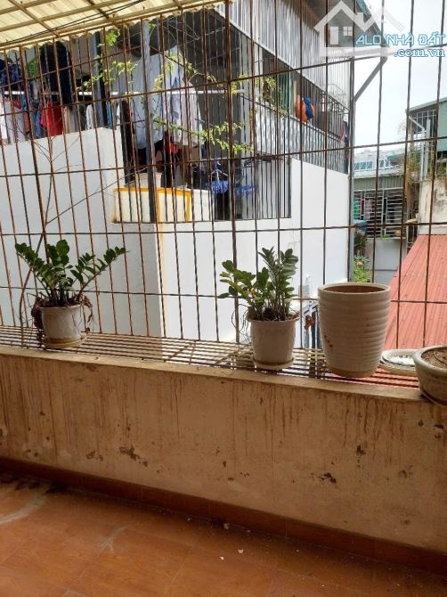 Ngọc Khánh, 38m, 3ngủ, Mặt tiền rộng, Ngõ thông gần phố, Nhà đẹp ở luôn, Sổ vuông vắn - 3