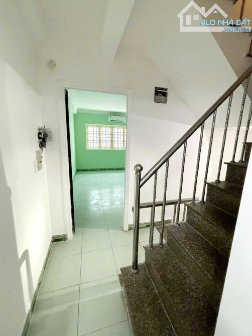 Nhà 3 Lầu (3PN, 3WC), 659/3A Bà Hạt - P.6 - Q.10 - 3