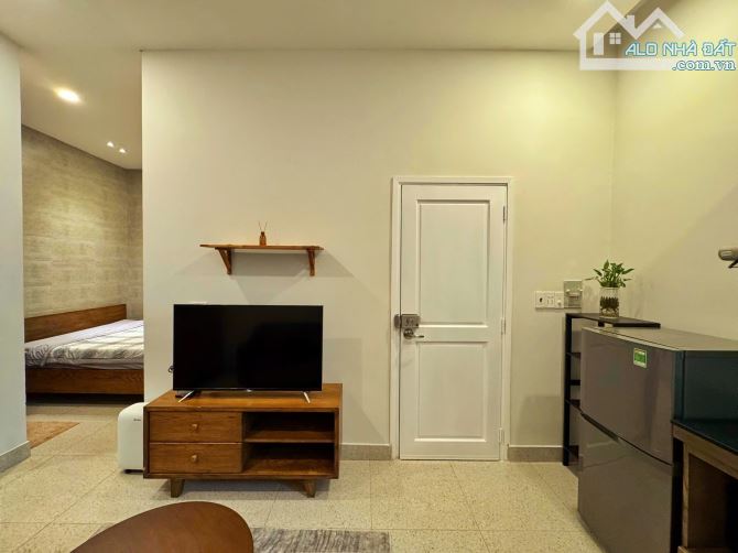 Studio tách bếp – full nội thất ngay trung tâm Quận 1 - 3