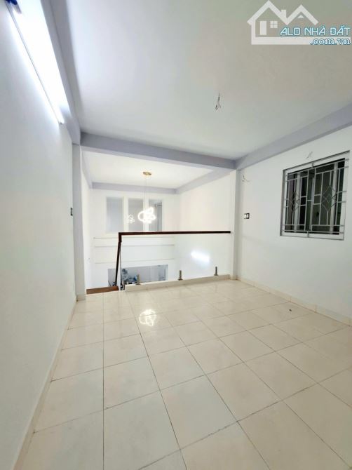 BÁN NHÀ HẺM ÔTÔ NGỦ TRONG NHÀ - DƯƠNG ĐÌNH NGHỆ QUẬN 11 - GẦN VÒNG XOAY LÊ ĐẠI HÀNH, 75M2 - 3