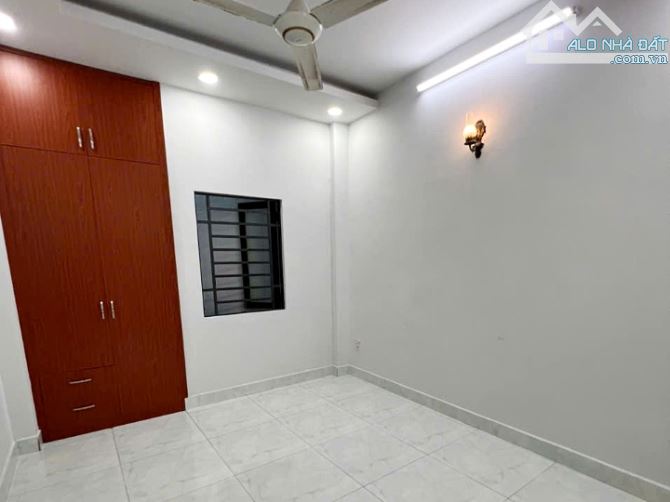 Cần bán nhà đẹp trung tâm 3 lầu đúc kiên cố hẻm Hòa Hưng, Q10 - 3