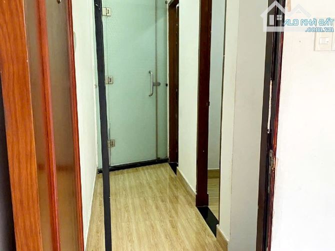 Cho thuê nhà đẹp 1 lầu 3 phòng ngủ hẻm xe hơi Phú Định, Quận 8 - 3