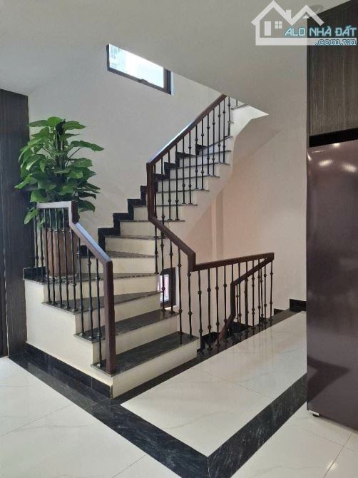 SIÊU PHẨM NGỌC THUỴ - LÔ GÓC THANG MÁY - THÔNG Ô TÔ VÀO NHÀ - 52M CHỈ HƠN 13 TỶ - 3
