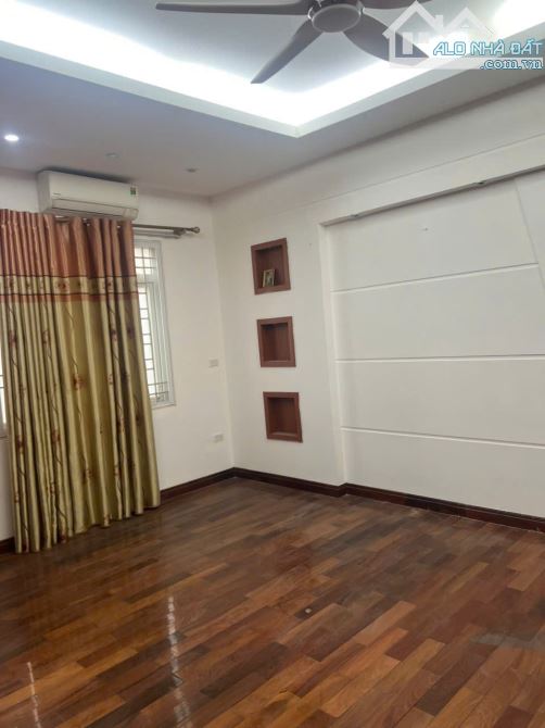 BÁN NHÀ TRONG PHỐ VĂN CHƯƠNG-ĐÔNG ĐA DT 65M GIÁ 9,5TY - 3