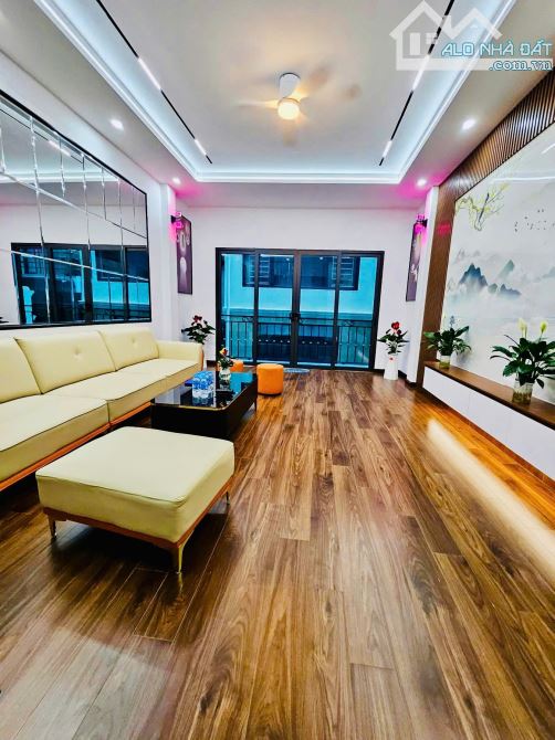 📍THANH XUÂN / HN - GẦN NGÃ TƯ SỞ - NHÀ MỚI NGÕ THÔNG - DT 36M2 - NHÀ CAO 6 TẦNG - 3