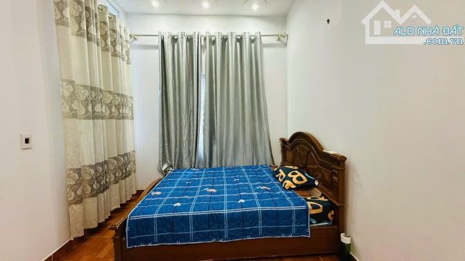 Bán nhà chợ Hàng mới ngõ nông sân cổng riêng xây độc lập - 3