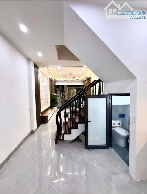 SIÊU RẺ - NHỈNH 6 TỶ - 42M - BÁN NHÀ NGỌC THỤY, LONG BIÊN – Ô TÔ ĐỖ SÁT.NHÀ, GẦN TRƯỜNG - 3