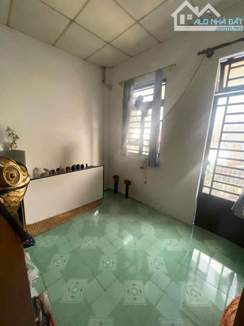 BÁN NHÀ TRƯƠNG THỊ HOA Q12 - 2 TẦNG 35M2 - HẺM THÔNG - 3.05 TỶ. - 3