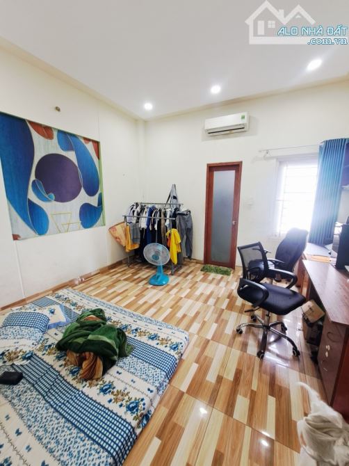 NHÀ ĐẸP 4 TẦNG Đ.SỐ 18 & PHẠM ĐĂNG GIẢNG- HẺM XE TẢI 7M THÔNG- 57M2 (4x14.2)- CHỈ HƠN 6 TỶ - 3