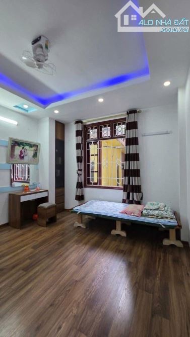 NHÀ DÂN XÂY KHUNG CỘT CỰC CHẮN CHẮN-LÔ GÓC 46mx5 Tầng-PHỐ TRƯỜNG CHINH- CHỈ NHỈNH 8tỷ - 2