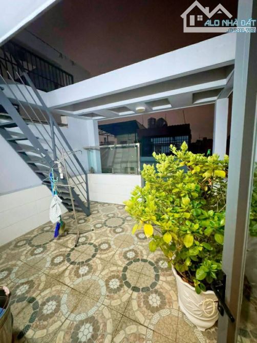 BÁN NHÀ HẺM XE HƠI THÔNG HỒNG BÀNG 4 TẦNG 64M2 NỞ HẬU KHU PHÂN LÔ DÂN TRÍ GIÁ 8.X TỶ - 3