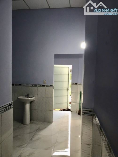 Nhà hẻm xe hơi đậu cửa Tân Xuân 1 Hóc Môn - 5,3x17m - 300m ra Lê Thị Hà - 4 tỷ - 3