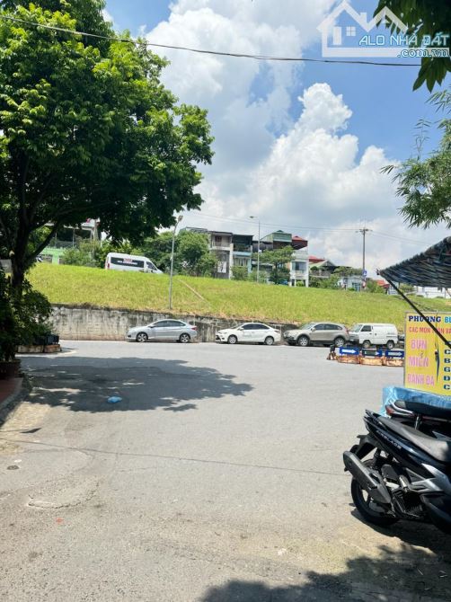 Cực hiếm ! Bán nhà mặt đường phố Giải Phóng - Hoàng Mai 51m MT 8m , Ô tô tránh ,giá 10 tỷ - 2
