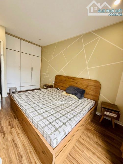 NHÀ ĐẸP-VIỆT HƯNG-6 TẦNG-DÂN XÂY-GẦN MẶT PHỐ-NỞ HẬU-DÒNG TIỀN-72M-9,9 TỶ - 3