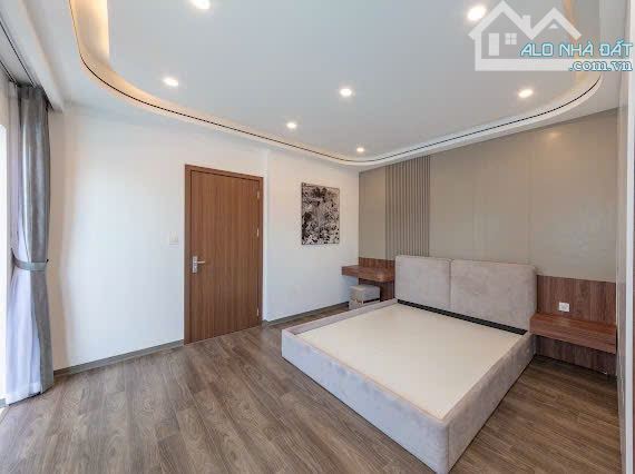 Bạn nhà phường việt Hưng 31m-5tầng-giá 5tý7 - 3