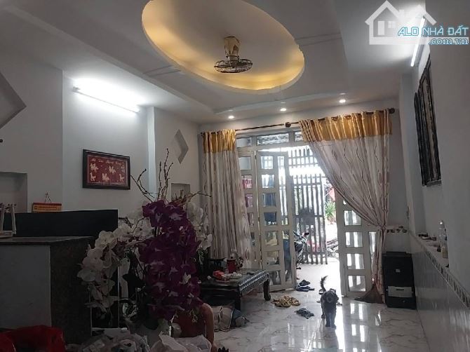 Bán nhà Phạm Đăng Giảng và Lê Trọng Tấn,HXH, 4x16(64m2), 2 Tầng, 3PN, chỉ 4 tỏi hơn xíu - 3