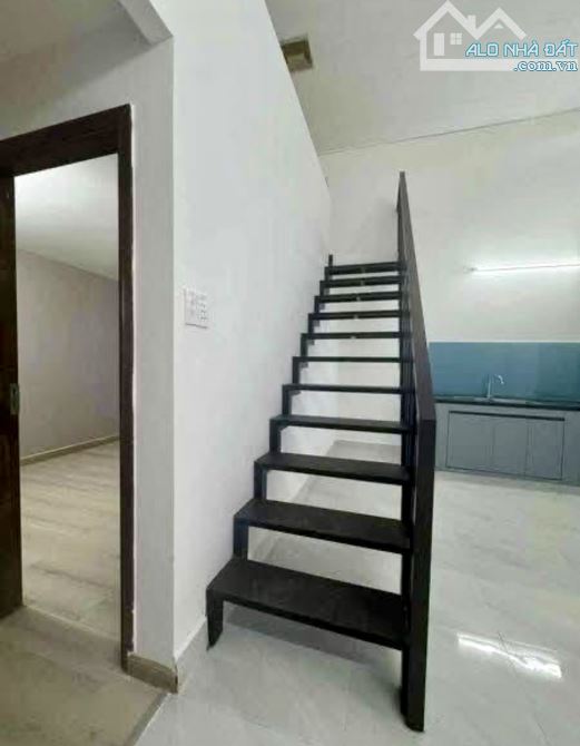 Bán nhà Quận 11, gần Minh Phụng, hẻm 5m, 5.9x12m, 2 tầng, 3PN, Nhỉnh 6 tỷ - 3
