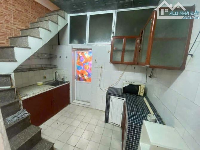 Cho thuê nhà ngõ 30 Cát Linh, phường Cát Linh, Đống Đa, HN. DT 30m x 2 tầng, giá 8tr - 3