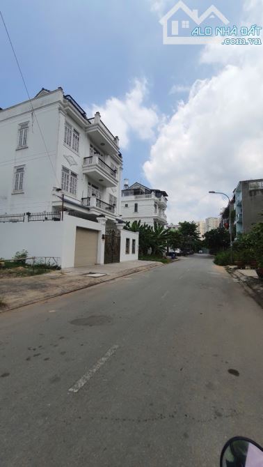 GẤP BÁN LÔ ĐẤT FUL THỔ CƯ NGAY TRẦN VĂN GIÀU DT 1200M2 NGAY KHU PHÂN LÔ ĐỒNG BỘ TÊN LỬA - 3
