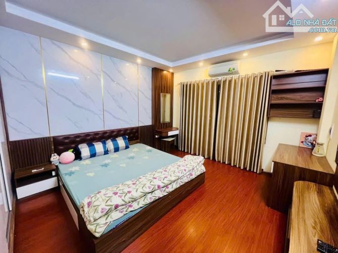 Cho thuê nhà nguyên căn ngõ 86 Đông Thiên, 38m2 x 5 tầng, 3 ngủ khép kín, 15 Triệu - 3