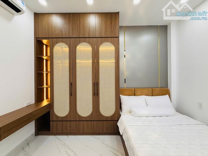 SIÊU PHẨM FULL NỘI THẤT - NGANG 5.3M - 4 TẦNG - HƠN 5 TỶ - 4
