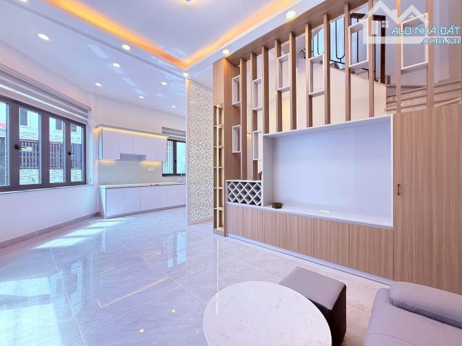 SIÊU PHẨM FULL NỘI THẤT - NGANG 8- 4 TẦNG - NHỈNH 6 TỶ - 4