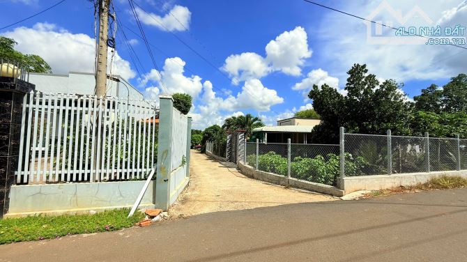 🏡 BÁN NHÀ THỊ TRẤN ĐẤT ĐỎ – GIÁ TỐT CHỈ 1 TỶ 290 TRIỆU 📍 Vị trí: Thị trấn Đất Đỏ - 4