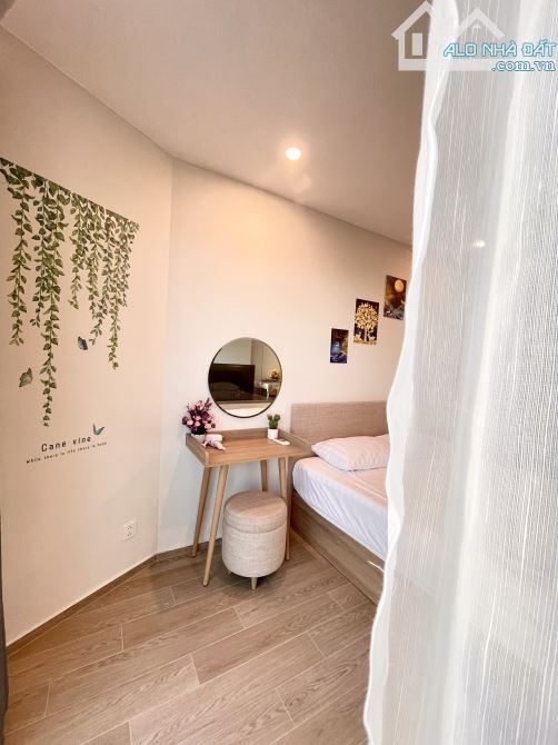 CHUYỂN NHƯỢNG CĂN HỘ THE SÓNG 2 PHÒNG NGỦ ĐẸP TẦNG CAO VIEW THÀNH PHỐ VÀ BIỂN GIÁ 2.5 TỈ - 4