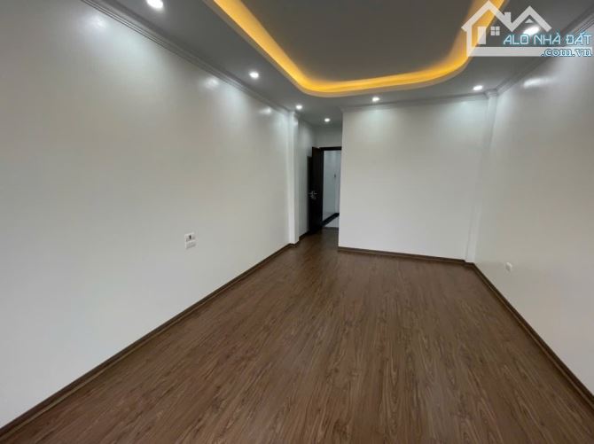 BÁN NHÀ MỚI TOANH – TRUNG TÂM THƯỢNG THANH, LONG BIÊN, HN 🏡 Diện tích 56m², xây 5 tầng - 4