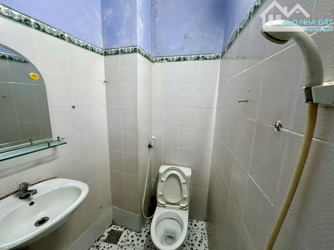 14tr, 4PN 3WC- Mai thị Ngọc Phú nhuận - 3 tầng lầu có sân rộng - 4