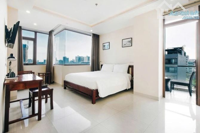 Cần bán khách sạn 2 MT đường Lê Mạnh Trinh. Có hồ bơi. Cách biển vài bước chân - 4