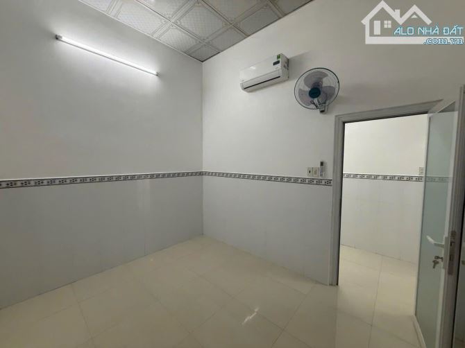 Bán gấp căn nhà ở đường Lê Minh Nhựt, Tân Phú Trung 137m2 , 869 triệu sổ hồng riêng - 4