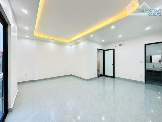 Bán nhà chợ Hàng 45m 3,5 tầng hướng Bắc giá 3 tỷ 390 - 4
