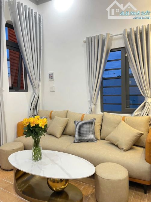 NHÀ FULL NỘI THẤT HẺM NGUYỄN TUÂN: GIÁ 2.35 tỷ - 4