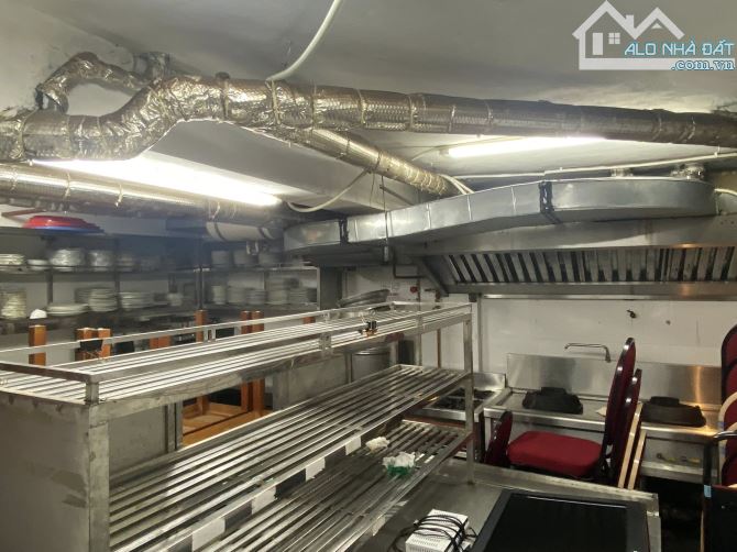 NGUYỄN KHÁNH TOÀN – KHÁCH SẠN 12 TẦNG – 258/288M² – MT 10M – 215 TỶ - 4