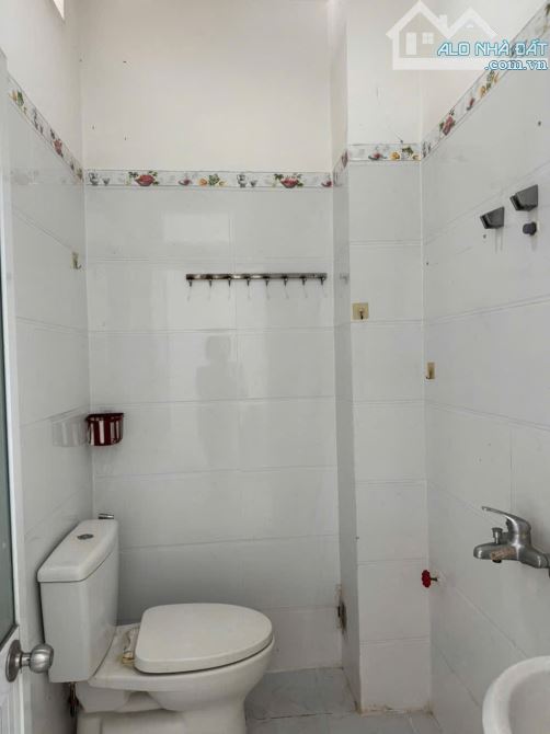 Bán nhà 4 tầng hẻm 2,5m qh 5m cách 2/4 chỉ 10m. Vạn Thắng. Ngang 4,15m cách chợ đầm 300m - 4