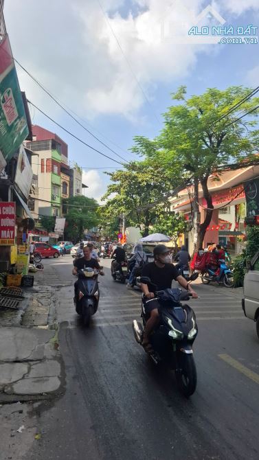 BÁN ĐẤT TẶNG NHÀ 2 TẦNG ĐƯỜNG PHÚ DIỄN: 75M2 - 10M ÔTÔ TRÁNH ĐỖ - 40M MẶT PHỐ. - 4