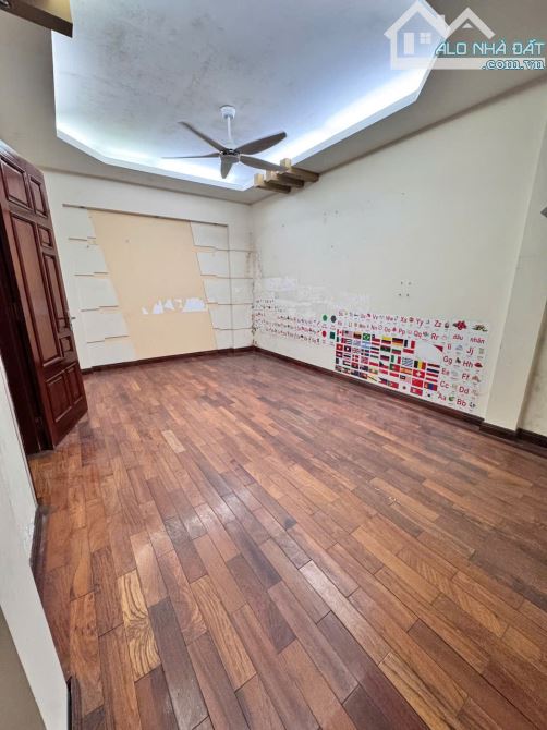 BÁN NHÀ TRONG PHỐ VĂN CHƯƠNG-ĐÔNG ĐA DT 65M GIÁ 9,5TY - 4