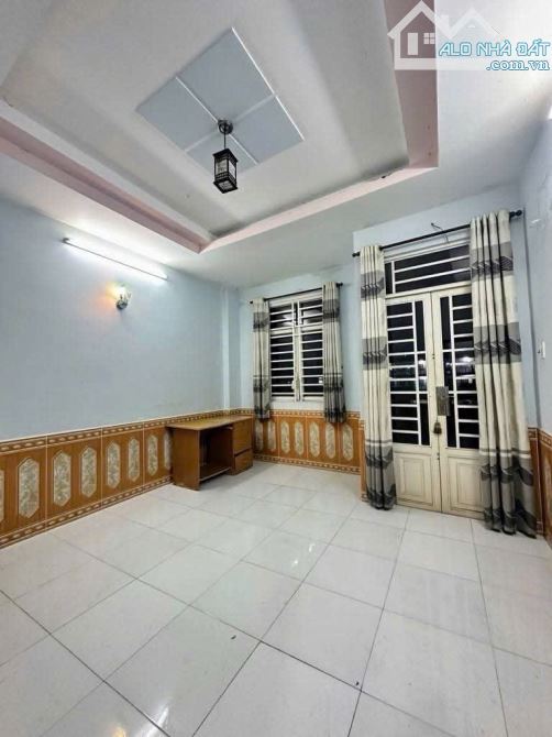 CHỦ VỀ QUÊ GỬI BÁN GẤP LẤY TIỀN - NHÀ GẦN VĂN CAO - TÂN PHÚ - 36M2 - 4,9T THƯƠNG LƯỢNG - 4