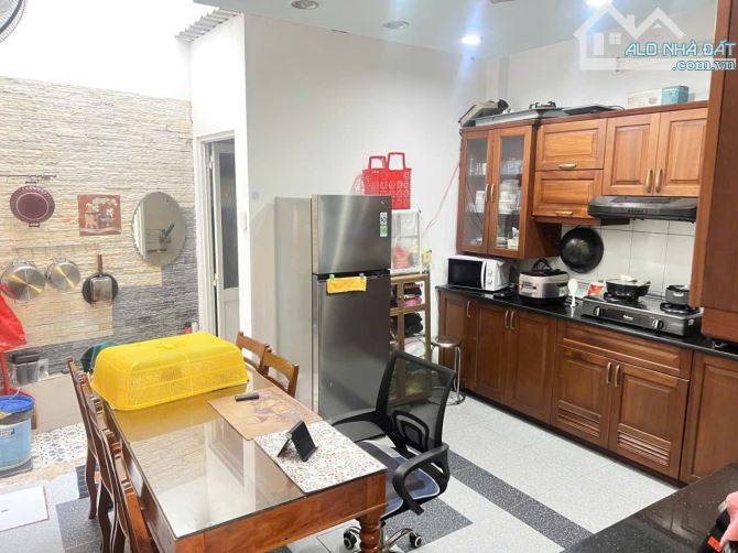 MẶT TIỀN ĐƯỜNG SỐ 236 - TĂNG NHƠN PHÚ A - QUẬN 9 - NHÀ 4 TẦNG - 85M2 - 4