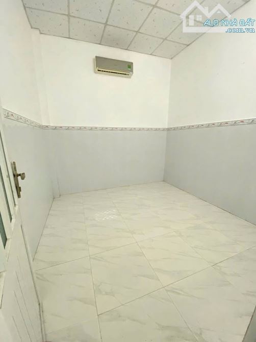 Cần bán gấp căn nhà ở Đ. Số 28 , Tân Thông Hội 97m2 - Sổ hồng riêng  - giá 835tr - 4