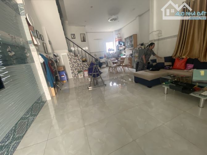 NHÀ ĐẸP PHẠM THẾ HIỂN Q8 - 6X10M - CHỈ 4.5 TỶ - NHÀ 3 TẦNG - CÁCH MT 20M - 4