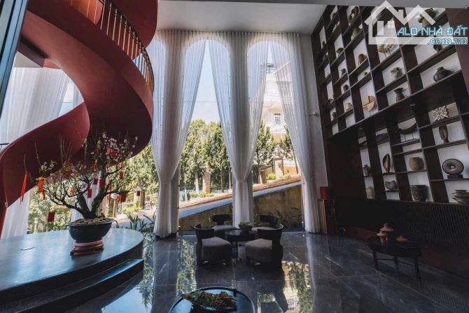 hu resort nghỉ dưỡng  view đồi thông Khe Sanh DT : 11000m2 Giá : 270 Tỷ - 4