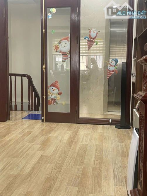 Bán Nhà Đội Cấn - Siêu Đẹp 80m², 5 Tầng, Ô Tô Tránh, Chỉ 21 Tỷ! - 1