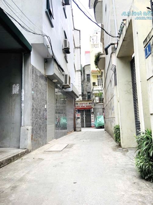 SIÊU PHẨM YÊN HOÀ - 1 NHÀ RA MẶT PHỐ - NGÕ RỘNG 3.5M - Ô TÔ ĐỖ CỬA - 42m2 - giá 13.5 tỷ - 4